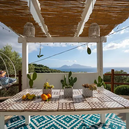 Manu * Massa Lubrense